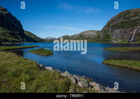 Lago Hunnevatn nell est della Norvegia / Telemark, Scandinavia Foto Stock