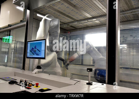 Aston Martin Lagonda, St Athan, nel Galles del Sud. Aston Martin sono sperando di dipendente oltre 700 persone quando entrano in piena produzione con le loro nuove vetture Foto Stock