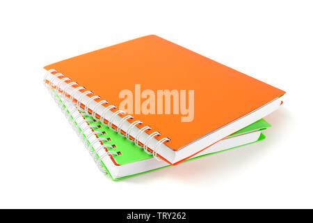 Notebook a colori con spazio per testo isolato su sfondo bianco Foto Stock
