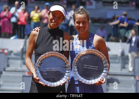 Su-Wei Hsieh taipei e partner Barbora STRYCOVA della Repubblica ceca i venditori i loro cari raddoppia la finale contro Xu Yifan della Cina e Gabriela Darbowski del Canada durante il giorno otto della Mutua Madrid Open presso la Caja Magica il 11 maggio 2019 a Madrid, Spagna. Dotato di: Su-Wei Hsieh, Barbora STRYCOVA Dove: Madrid, Spagna Quando: 11 maggio 2019 Credit: Oscar Gonzalez/WENN.com Foto Stock