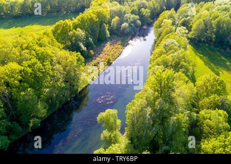 Il fiume Sprea, vicino a Cottbus (Kiekebusch, Brandeburgo) 13 Maggio 2019 | Utilizzo di tutto il mondo Foto Stock