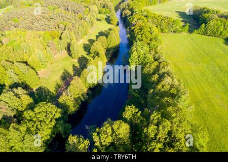 Il fiume Sprea, vicino a Cottbus (Kiekebusch, Brandeburgo) 13 Maggio 2019 | Utilizzo di tutto il mondo Foto Stock