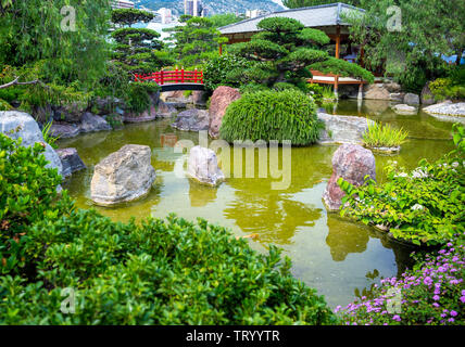 Giardini giapponesi nel Principato di Monaco in estate Foto Stock