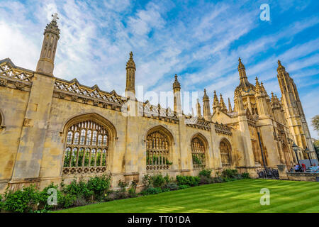 CAMBRIDGE, Regno Unito - 18 aprile: architettura storica della famosa King College edifici, una popolare destinazione di viaggio on April 18, 2019 in Foto Stock