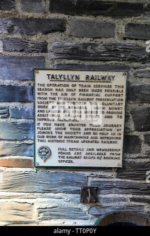 Stazione Abergynolwyn sul Talyllyn Railway, la prima ferrovia conservati nel mondo, corre da Tywyn di Nant Gwernol, Gwynedd, Wales, Regno Unito Foto Stock