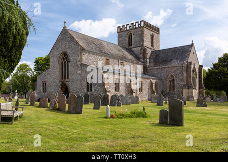 La storica St Marys Church, Great Bedwyn, Wiltshire, Inghilterra, Regno Unito Foto Stock