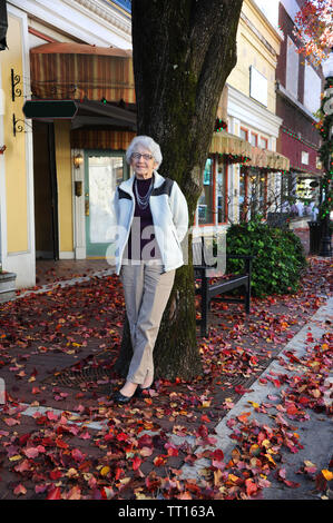 Shopping in centro per Natale Foto Stock