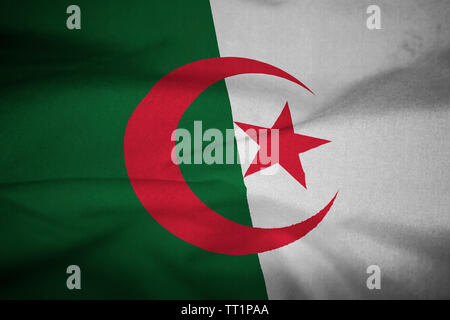 Increspato bandiera di Algeria soffiando nel vento Foto Stock