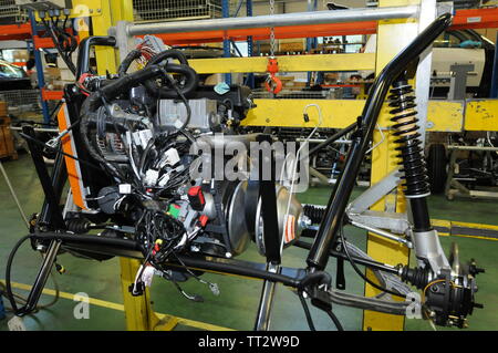 Mega officina, Aixam auto micro tessuto, Chanas, Isere, Francia Foto Stock