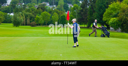 Campo da Golf. Bonamargy Friary. Ballycastle villaggio. Causeway percorso costiero. Contea di Antrim, Irlanda del Nord Europa Foto Stock