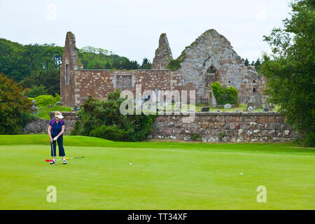 Campo da Golf. Bonamargy Friary. Ballycastle villaggio. Causeway percorso costiero. Contea di Antrim, Irlanda del Nord Europa Foto Stock