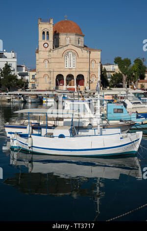 Grecia Isole Saroniche, Egina, porto cittadino Foto Stock