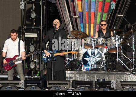 Firenze, 13 giugno. Gli Smashing Pumpkins esegue live @ Firenze rocce 2019, Ippodromo del Visarno, Firenze. Copyright Davide Merli | Alamy Foto Stock