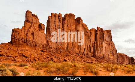 Camel Butte, Monument Valley - il parco tribale Navajo, Arizona Foto Stock