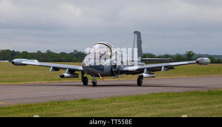 British Aircraft Corporation 167 Strikemaster in rullaggio a Duxford Aerodrome, Cambridgeshire Foto Stock