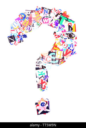 Punto interrogativo fatta di coloratissimi giornale lettere isolato su bianco Foto Stock