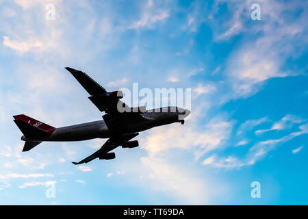 Montego Bay, Giamaica - 21 Maggio 2019: Virgin Atlantic Airlines Boeing 747-443 aereo decollare dal Sangster International (MBJ) aeroporto Foto Stock