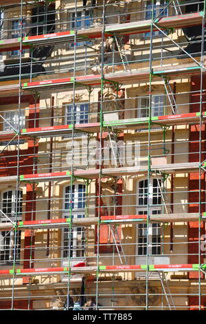 Sito in costruzione, facciata, ponteggi, principe-vescovo palazzo, sede della Westfälische Wilhelms-Universität, Münster in Westfalia, Nord Rhine-Westph Foto Stock