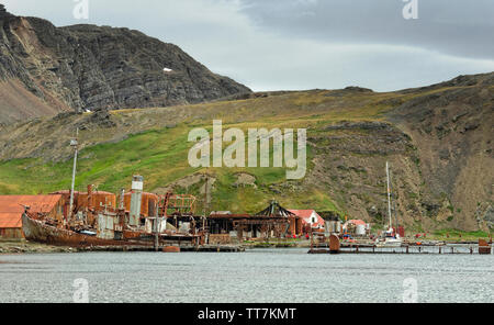 Resti della vecchia stazione whaleing a Grytviken, Georgia del Sud, Antartica Foto Stock