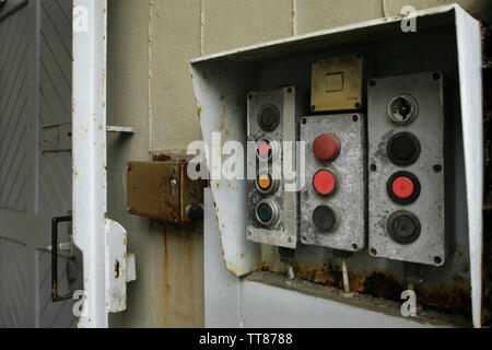 Sistema di accesso nella Stasi HQ Hohenschonhausen carcere complesso di edifici, Berlino, Germania. Foto Stock