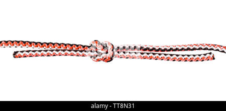 Un altro lato del reef knot legato sulla corda sintetica ritagliata su sfondo bianco Foto Stock