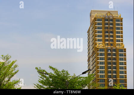 PATTAYA,THAILANDIA - Aprile 23,2019: LC Presidente Hotel Questo grande,i nuovi e costosi hotel è nella terza strada.Si tratta di un hotel di prima classe con un piccolo giardino in f Foto Stock