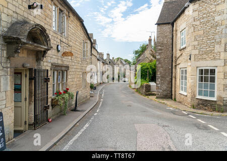 Bisley un pittoresco villaggio Costwold, Gloucestershire, Regno Unito Foto Stock