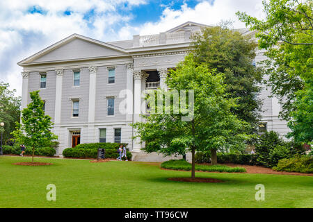 Atene, GA, Stati Uniti d'America - 3 maggio: Holmes-Hunter edificio accademico il 3 maggio 2019 presso l'Università della Georgia, a nord del Campus in Atene, la Georgia. Foto Stock