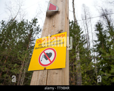 Protezione contro gli animali selvatici con electrofence Foto Stock