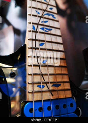 Blue tree della vita premium chitarra elettrica Foto Stock