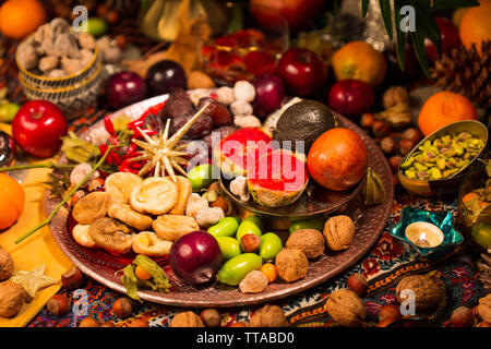 Tabella decorate con la collezione Autunno e Inverno Frutti e colture Foto Stock