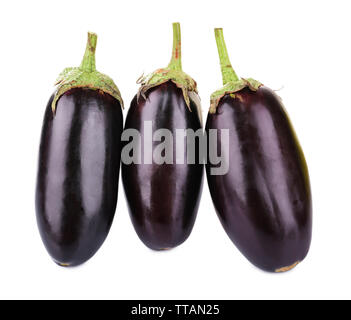 Melanzana fresca isolato su bianco Foto Stock