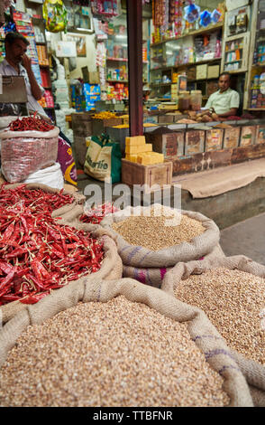 Spezie Devaraja sul mercato di frutta e verdura, Mysore, Karnataka, India Foto Stock