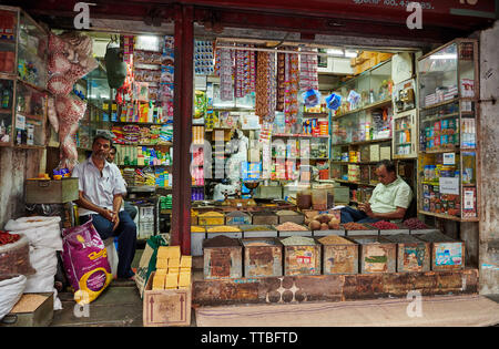 Spezie Devaraja sul mercato di frutta e verdura, Mysore, Karnataka, India Foto Stock