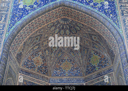 Ulugh Beg Madrasa,la strada di seta Land mark dell Asia centrale, Samarcanda, Uzbekistan Foto Stock