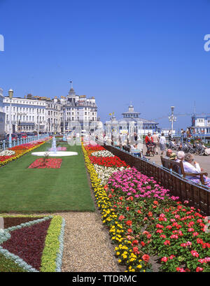 Marine Parade Gardens, il lungomare, Eastbourne, East Sussex, England, Regno Unito Foto Stock