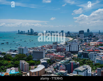 Pattaya, il popolare resort city in Thailandia, famosa per le sue spiagge e i suoi molti bar e redlight distretti. Foto Stock