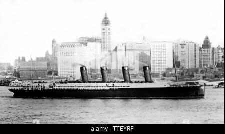 RMS Lusitania a New York nel 1907 Foto Stock