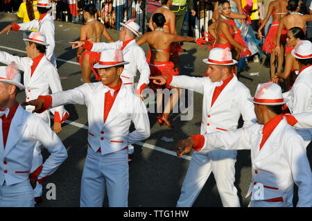 Ballerini di salsa eseguire al Salsodromo in Cali Fair 2010 Foto Stock