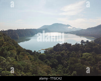 Vista aerea del lago Buyan Foto Stock