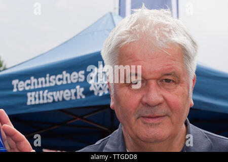 Albrecht Brömme, dal 2006 presidente dell'Agenzia federale per il soccorso tecnico, era già capo del dipartimento antincendio di Berlino dal 1992 Foto Stock