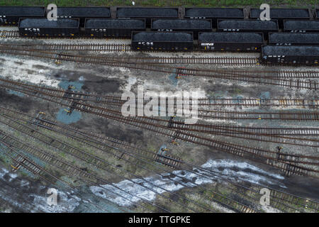 Vetture di carbone, i binari della ferrovia, Zug Island, Detroit, Michigan Foto Stock
