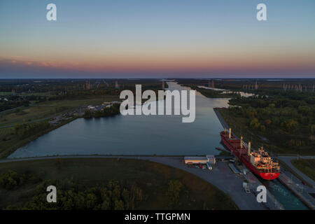 Nave commerciale, St. Lawrence Seaway, bloccare, vicino Massena, New York Foto Stock