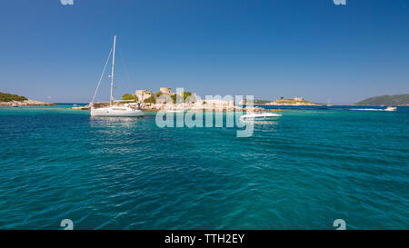 Monastero di assunzione. Isola nella Baia di Kotor, Montenegro Foto Stock