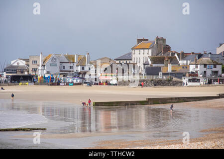 Spiagge di sabbia a Lyme Regis, Dorset, England, Regno Unito Foto Stock