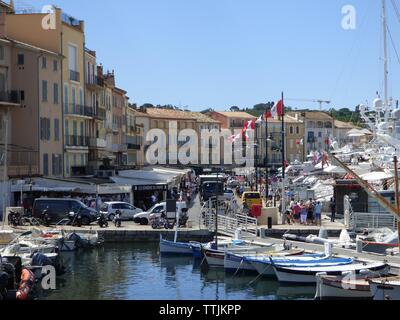 Il vecchio porto di Saint-Tropez Foto Stock