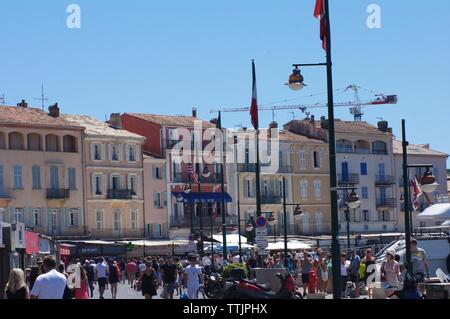 Il vecchio porto di Saint-Tropez Foto Stock