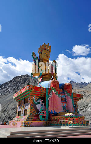 Maitreya Buddha sotto Diskit Monastero, Valle di Nubra regione del Ladakh - India Foto Stock