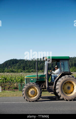 Stati Uniti, California, Healdsburg, sui motivi di Vigneti VIGNA Nalle, una famiglia di proprietà e gestito cantina in Sonoma County Foto Stock