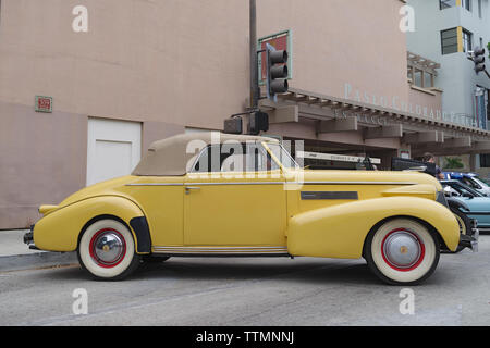 Cadillac d'epoca in mostra a Pasadena, California. Questa Cadillac mostra una targa della California World's Fair 1939. Foto Stock